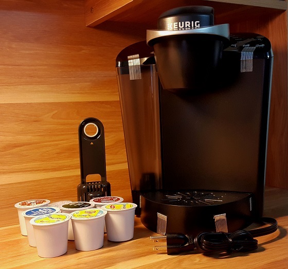 The-contents-of-the-main-package-with-Keurig-K55